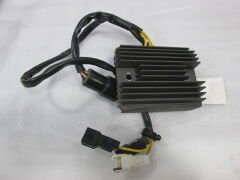 Kawasaki ZX12R 2002-2006 Konjektör Regulatör