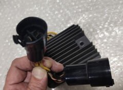 Kawasaki ZX12R 2000-2002 Konjektör Regulatör