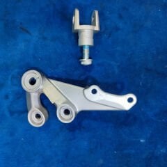 Suzuki GSXR 1000 2005-2006 Orjinal Sağ Sürücü Braketi