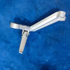 Suzuki GSXR 600 - 750 2004-2005 Orjinal Sağ Arka Basamak Braketi