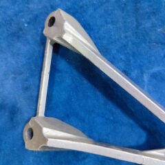 Kawasaki ZX6 Sağ Arka Basamak Bağlantı Demiri Taşıyıcı