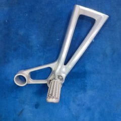 Yamaha YZF-R6 2003 - 2008 Orjinal Sağ Arka Basamak Braketi