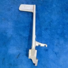 Yamaha R1 2004-2006 Orjinal Sağ Sürücü Braketi