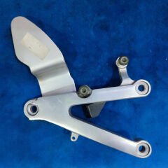 Yamaha R1 1998-1999 Orjinal Sağ Sürücü Baraketi