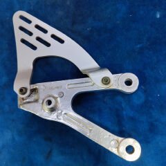 Yamaha R6 2004-2006 Orjinal Sol Sürücü Braketi