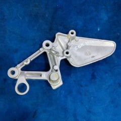 Honda CBR 1100 xx 1997-2006 Sağ Sürücü Braketi