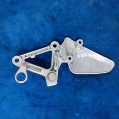 Honda CBR 1100 xx 1997-2006 Sağ Sürücü Braketi