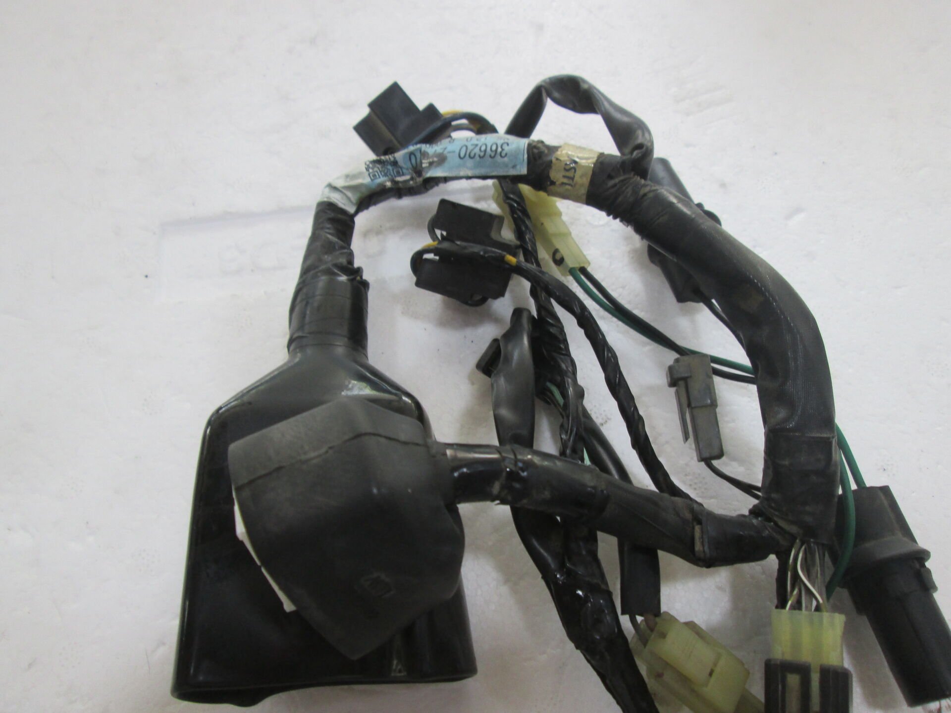 Suzuki V-Strom, DL 650 Far Tesisatı 36620-27G10