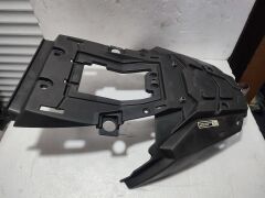 Aprilia ETV 1000 Caponord 1000 Bagaş Bağlantı Kuyruk Grenajı AP8158886