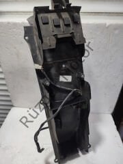 Aprilia ETV 1000 Caponord 1000 Arka Çamurluk Akü Plastiği